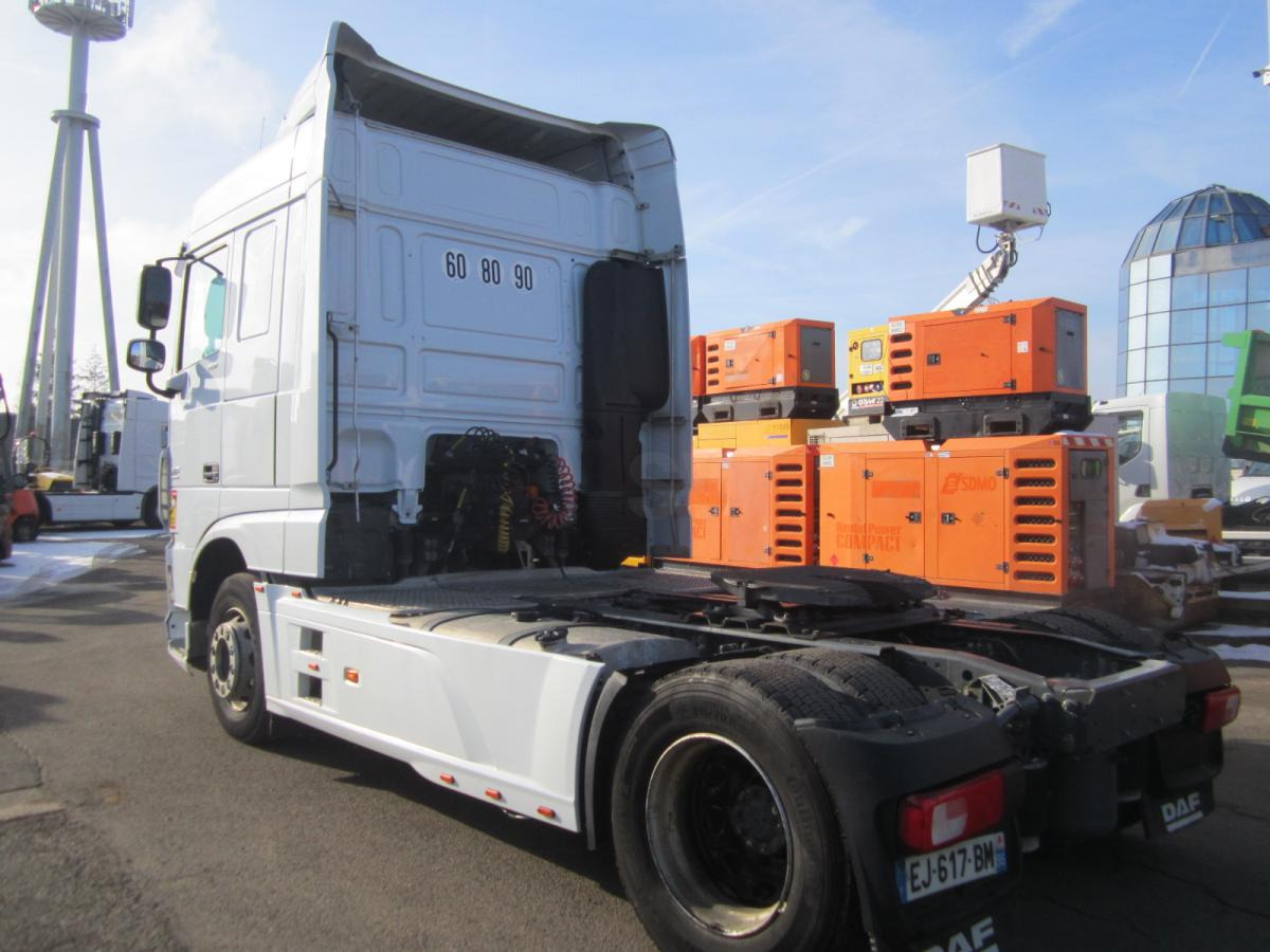 Nyergesvontató DAF XF105 460: 6 kép.