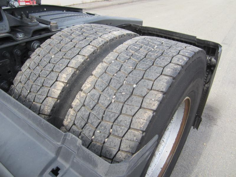 Mercedes Actros 1845 - Nyergesvontató: 4 kép. Mercedes Actros 1845 - Nyergesvontató: 4 kép.