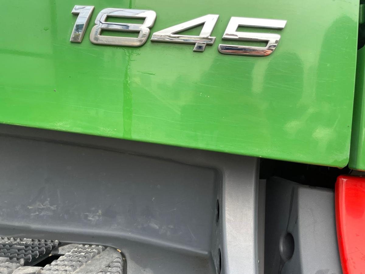 Mercedes Arocs 1845 - Nyergesvontató: 3 kép. Mercedes Arocs 1845 - Nyergesvontató: 3 kép.