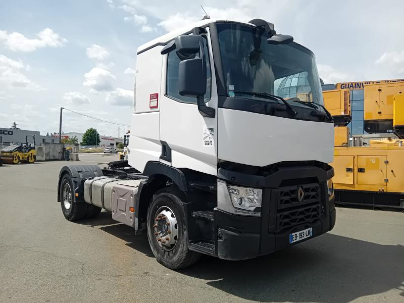 Renault Gamme C - Nyergesvontató: 1 kép. Renault Gamme C - Nyergesvontató: 1 kép.