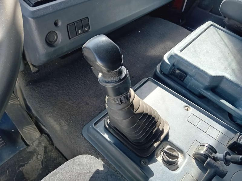 Renault Gamme R 340 TI - Nyergesvontató: 4 kép. Renault Gamme R 340 TI - Nyergesvontató: 4 kép.
