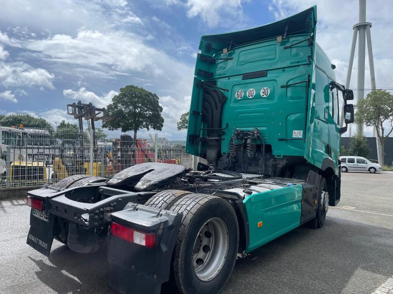 Renault Gamme T 460 DXI - Nyergesvontató: 4 kép. Renault Gamme T 460 DXI - Nyergesvontató: 4 kép.