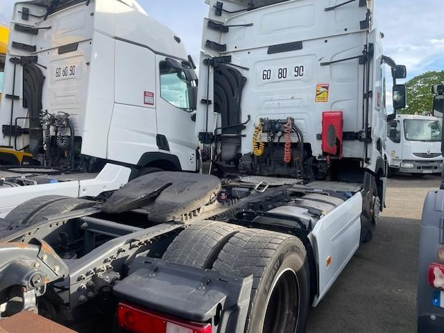 Renault Gamme T 460 - Nyergesvontató: 4 kép. Renault Gamme T 460 - Nyergesvontató: 4 kép.