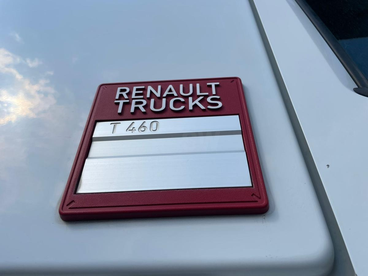 Renault Gamme T 460 - Nyergesvontató: 2 kép. Renault Gamme T 460 - Nyergesvontató: 2 kép.