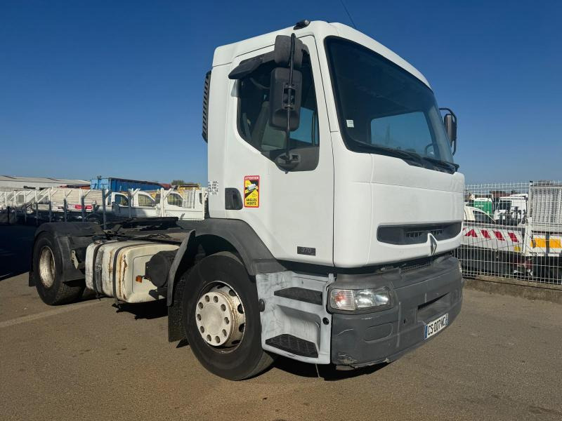 Renault Premium 370 DCI - Nyergesvontató: 3 kép. Renault Premium 370 DCI - Nyergesvontató: 3 kép.