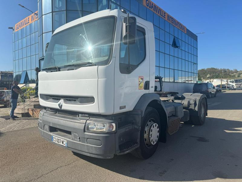 Renault Premium 370 DCI - Nyergesvontató: 1 kép. Renault Premium 370 DCI - Nyergesvontató: 1 kép.