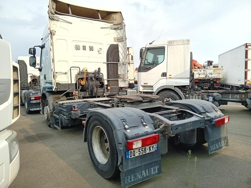 Renault Premium 380 DXI - Nyergesvontató: 2 kép. Renault Premium 380 DXI - Nyergesvontató: 2 kép.