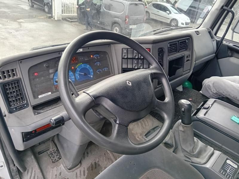 Renault Premium 420 DCI - Nyergesvontató: 3 kép. Renault Premium 420 DCI - Nyergesvontató: 3 kép.