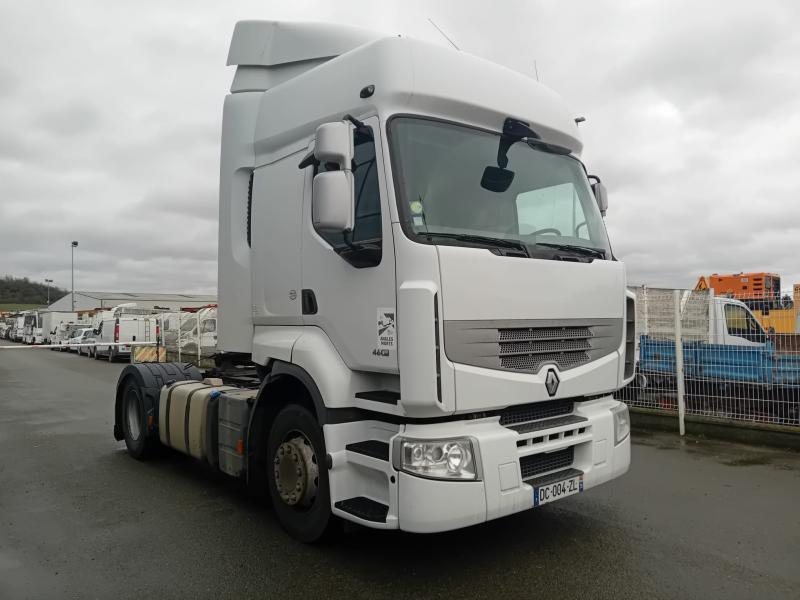 Renault Premium 460 DXI - Nyergesvontató: 1 kép. Renault Premium 460 DXI - Nyergesvontató: 1 kép.
