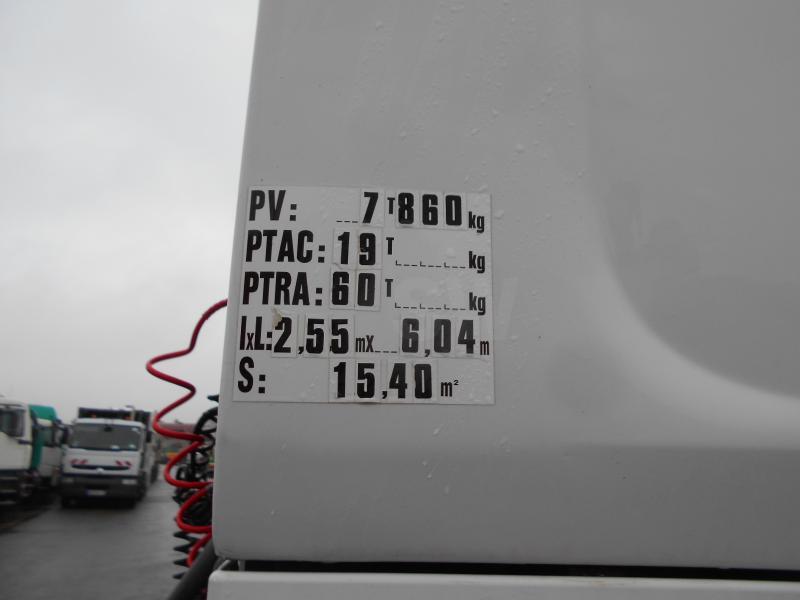 Renault Premium Lander 450 - Nyergesvontató: 4 kép. Renault Premium Lander 450 - Nyergesvontató: 4 kép.