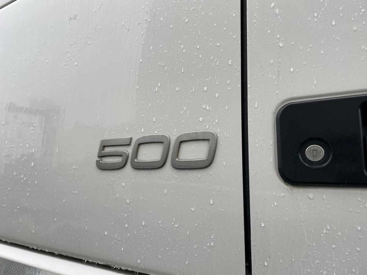 Volvo FH 500 - Nyergesvontató: 3 kép. Volvo FH 500 - Nyergesvontató: 3 kép.