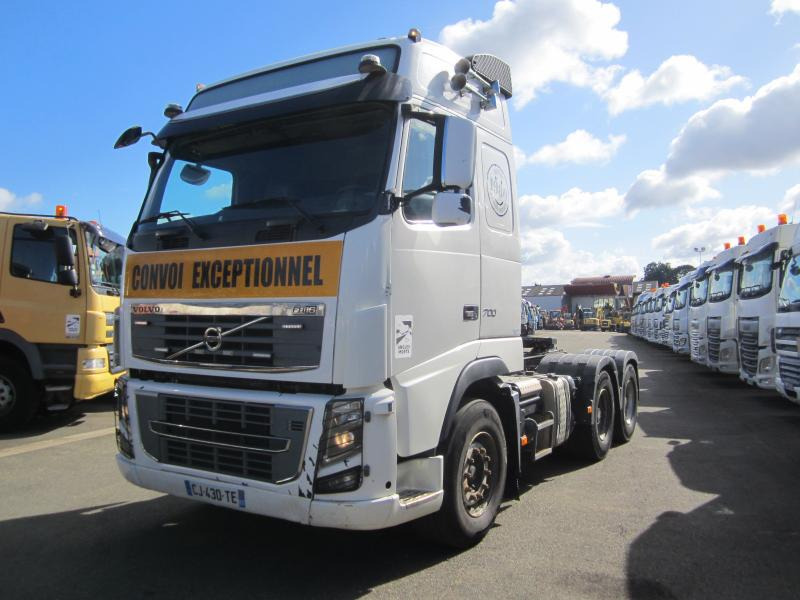 Volvo FH16 700 - Nyergesvontató: 1 kép. Volvo FH16 700 - Nyergesvontató: 1 kép.