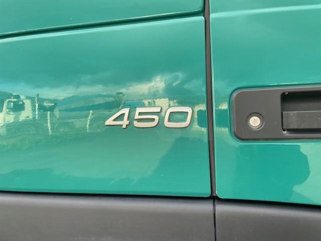 Volvo FM 450 - Nyergesvontató: 3 kép. Volvo FM 450 - Nyergesvontató: 3 kép.