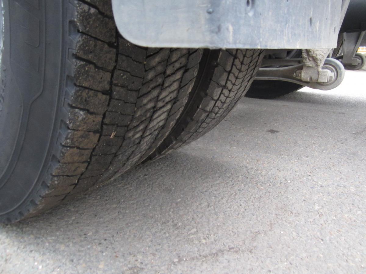 Volvo FM 450 - Nyergesvontató: 5 kép. Volvo FM 450 - Nyergesvontató: 5 kép.