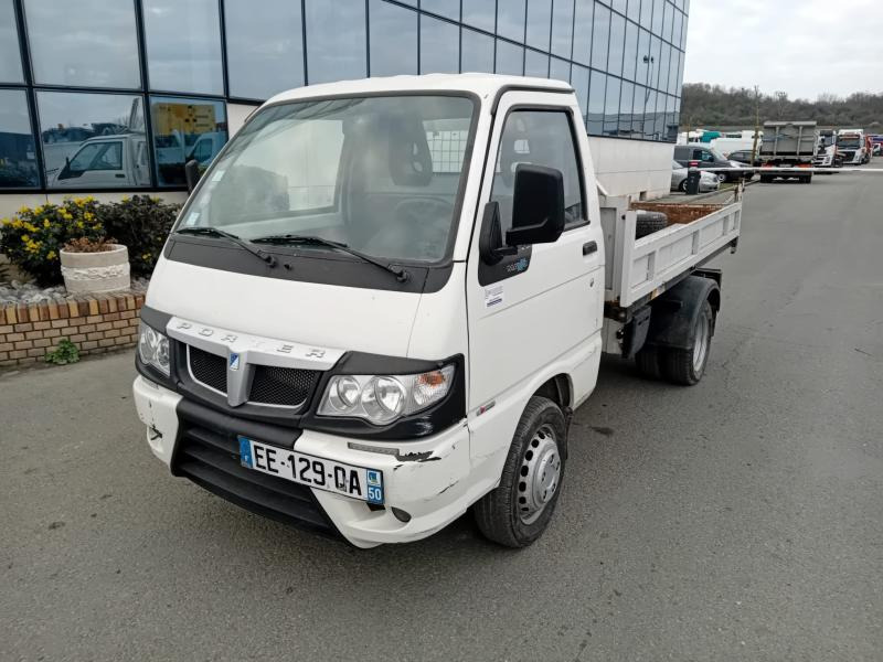 Piaggio Porter - Billenőplatós kisteherautó: 5 kép. Piaggio Porter - Billenőplatós kisteherautó: 5 kép.