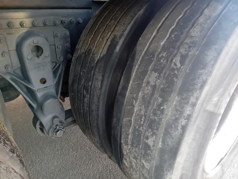 Horgos rakodó teherautó Renault Gamme C 380: 6 kép. Horgos rakodó teherautó Renault Gamme C 380: 6 kép.