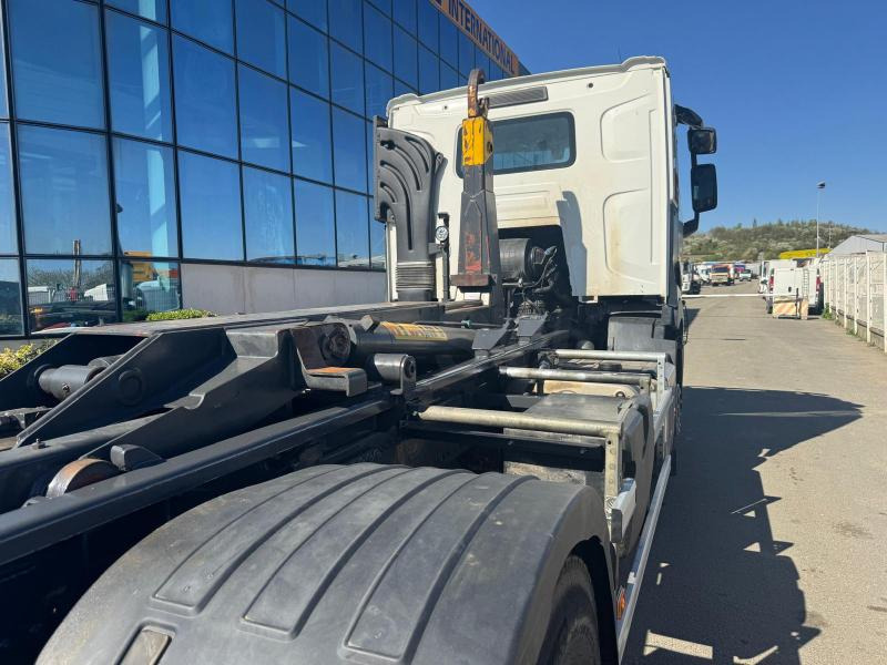 Horgos rakodó teherautó Renault Gamme C 380: 7 kép. Horgos rakodó teherautó Renault Gamme C 380: 7 kép.