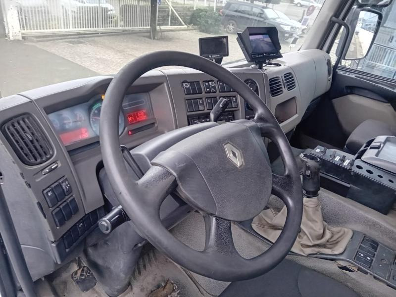 Renault Kerax 370.19 DXI - Billenőplatós teherautó: 5 kép. Renault Kerax 370.19 DXI - Billenőplatós teherautó: 5 kép.