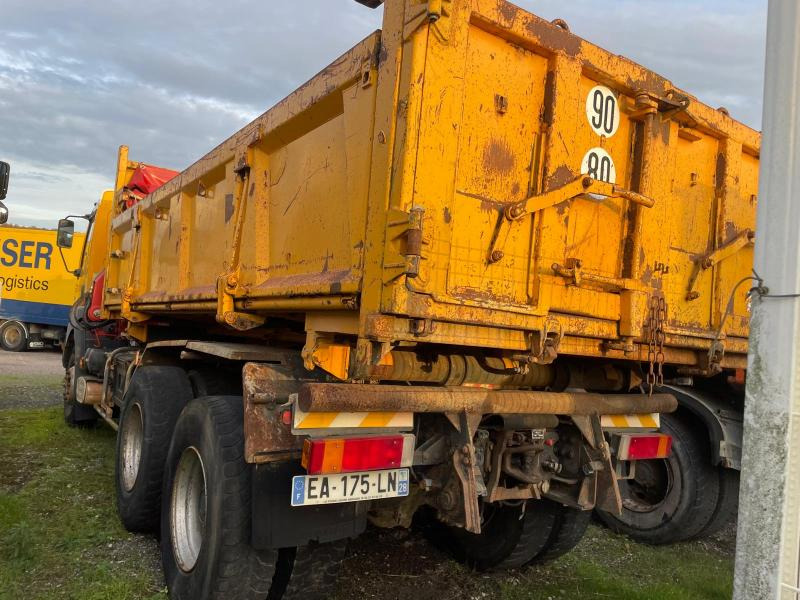Renault Kerax 370 DCI - Billenőplatós teherautó: 4 kép. Renault Kerax 370 DCI - Billenőplatós teherautó: 4 kép.