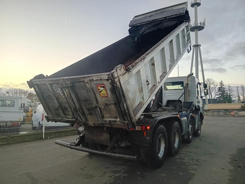 Renault Kerax 410 DXI - Billenőplatós teherautó: 3 kép. Renault Kerax 410 DXI - Billenőplatós teherautó: 3 kép.