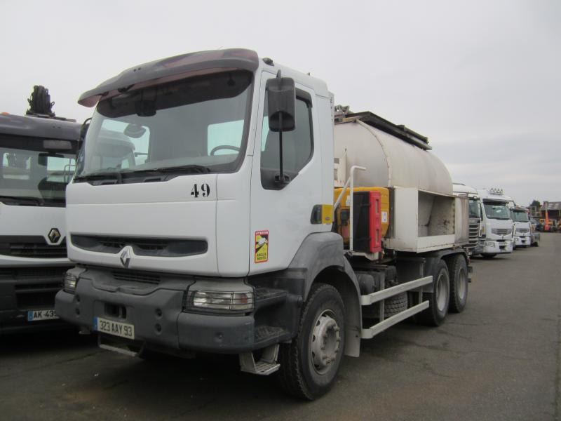 Renault Kerax - Tartályos teherautó: 1 kép. Renault Kerax - Tartályos teherautó: 1 kép.