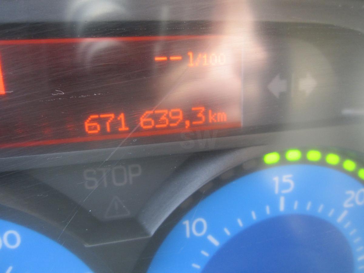 Ponyvás teherautó Renault Midlum 180 DCI: 11 kép. Ponyvás teherautó Renault Midlum 180 DCI: 11 kép.