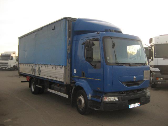 Renault Midlum 180 - Ponyvás teherautó: 2 kép. Renault Midlum 180 - Ponyvás teherautó: 2 kép.
