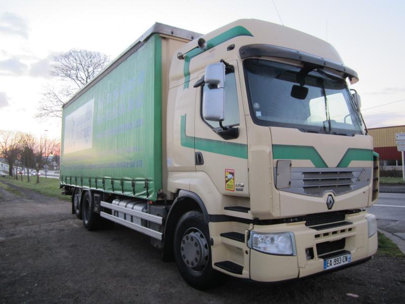 Renault Premium 370 DXI - Ponyvás teherautó: 2 kép. Renault Premium 370 DXI - Ponyvás teherautó: 2 kép.