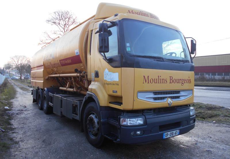 Renault Premium 420 DCI - Tartályos teherautó: 2 kép. Renault Premium 420 DCI - Tartályos teherautó: 2 kép.