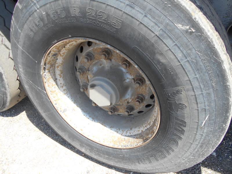 Trailor - Félpótkocsi billenőplatós: 5 kép. Trailor - Félpótkocsi billenőplatós: 5 kép.