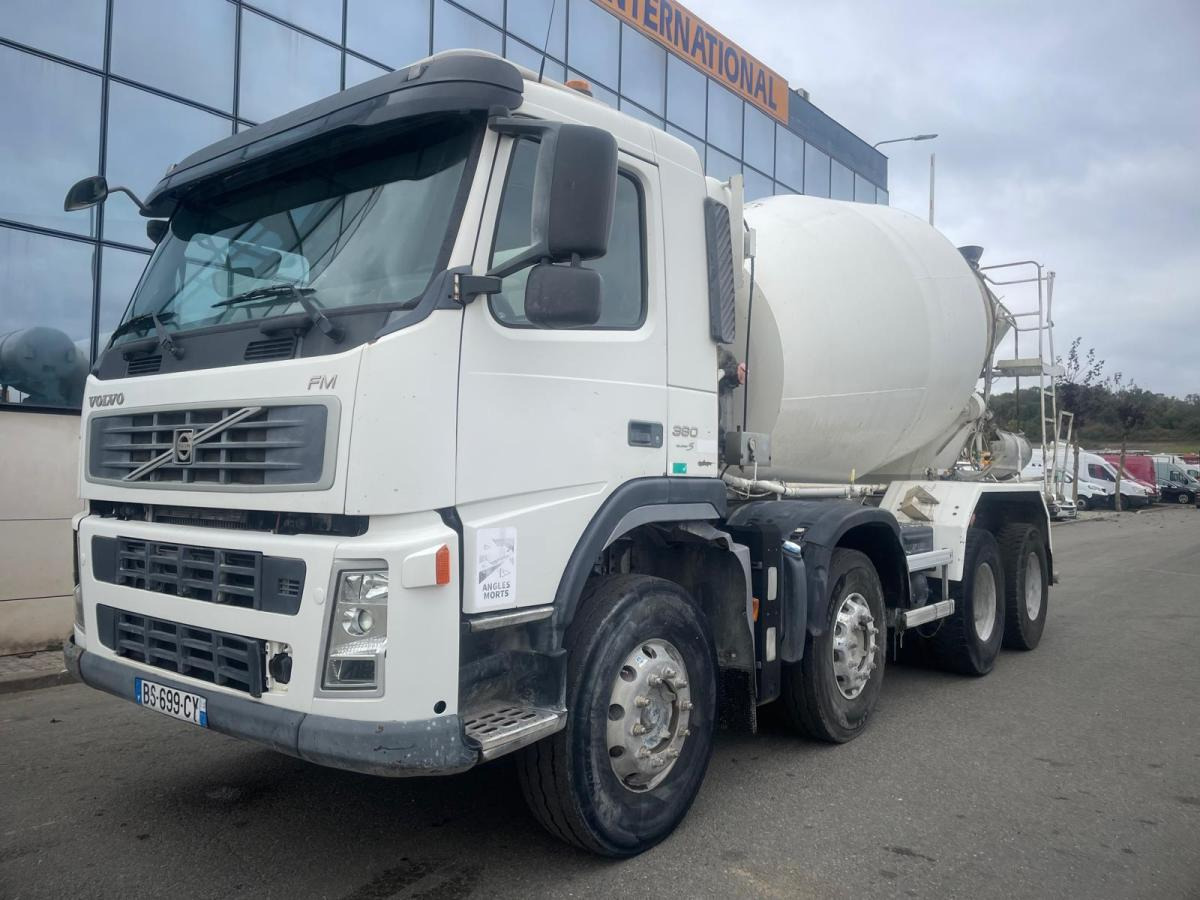 Volvo FM 380 - Betonmixer: 2 kép. Volvo FM 380 - Betonmixer: 2 kép.