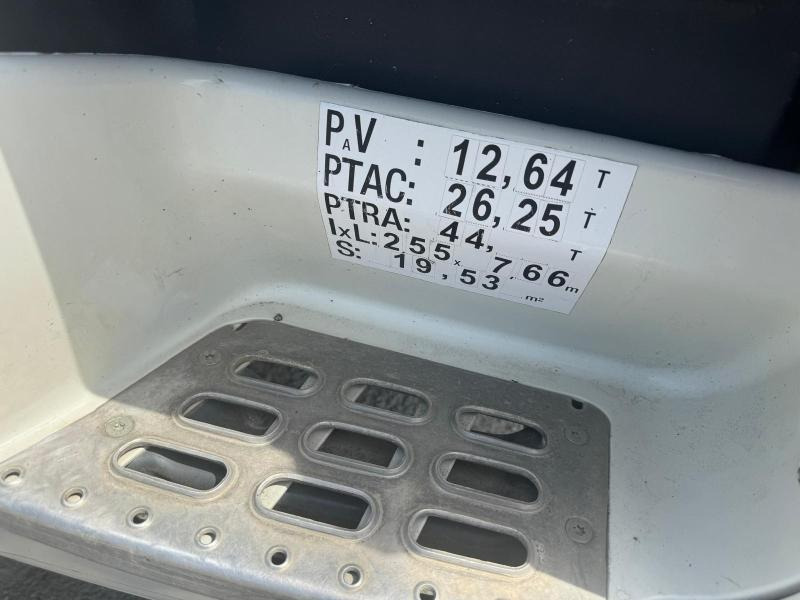 Volvo FM 460 - Billenőplatós teherautó: 4 kép. Volvo FM 460 - Billenőplatós teherautó: 4 kép.