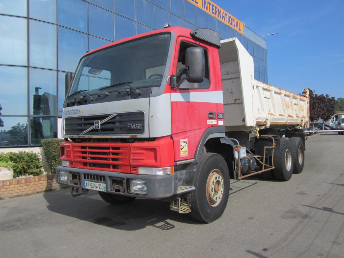 Volvo FM12 380 - Billenőplatós teherautó: 1 kép. Volvo FM12 380 - Billenőplatós teherautó: 1 kép.