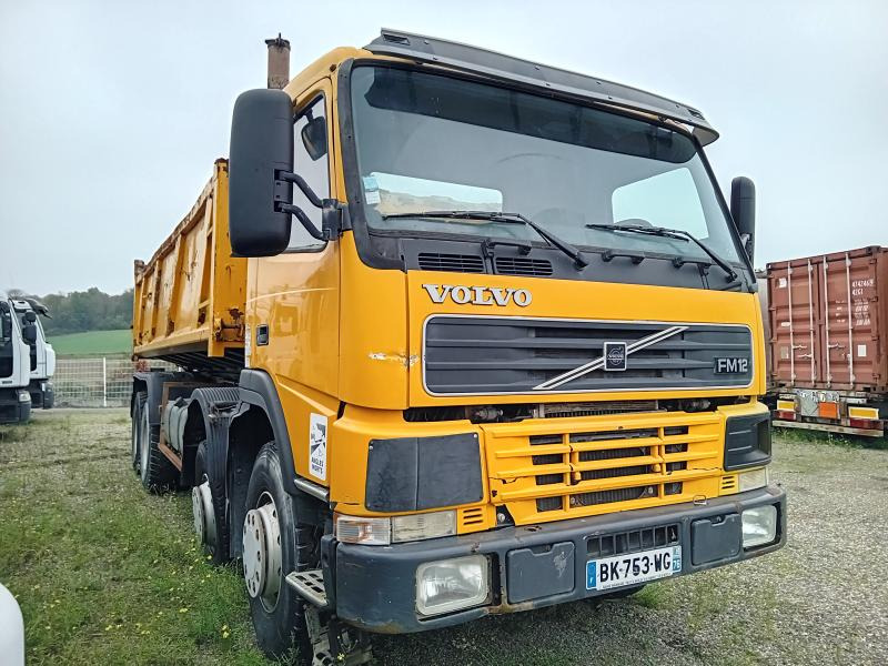 Volvo FM12 380 - Billenőplatós teherautó: 2 kép. Volvo FM12 380 - Billenőplatós teherautó: 2 kép.