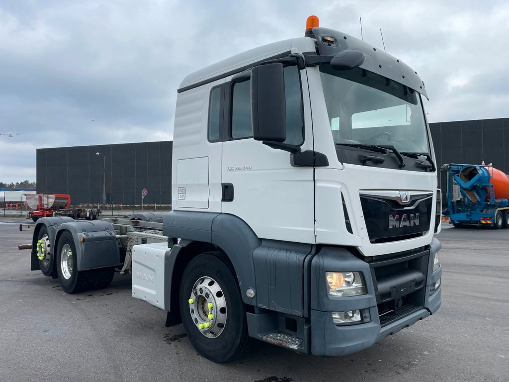 MAN TGS 26.440 6x2*4 ADR Fahrgestell Euro 6 MAN TGS 26.440 6x2*4 ADR Fahrgestell Euro 6 - Alvaz teherautó: 2 kép. MAN TGS 26.440 6x2*4 ADR Fahrgestell Euro 6 MAN TGS 26.440 6x2*4 ADR Fahrgestell Euro 6 - Alvaz teherautó: 2 kép.