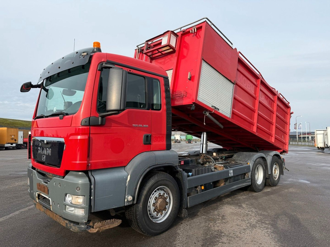 MAN TGS 28.360 6x4H*4 Hydrodrive / Simon Moos KSA MAN TGS 28.360 6x4H*4 Hydrodrive/Moos KSA VacuDrain - Szippantós autó: 1 kép. MAN TGS 28.360 6x4H*4 Hydrodrive / Simon Moos KSA MAN TGS 28.360 6x4H*4 Hydrodrive/Moos KSA VacuDrain - Szippantós autó: 1 kép.
