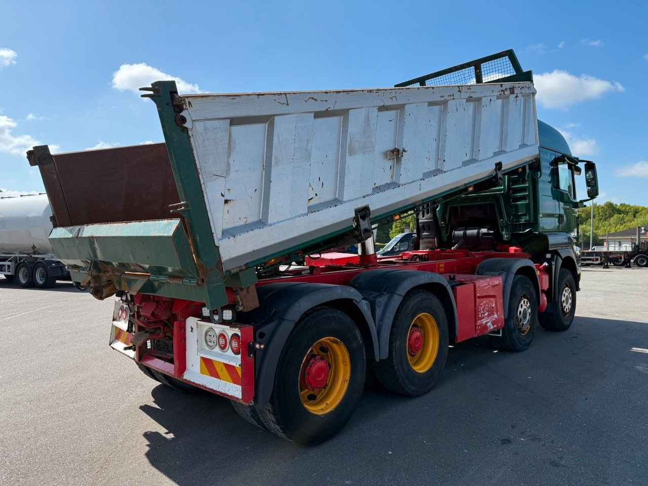 MAN TGS 35.500 8x4 Euro 6 Pendel Steel Tipper MAN TGS 35.500 8x4 Euro 6 Pendel Steel Tipper - Billenőplatós teherautó: 3 kép. MAN TGS 35.500 8x4 Euro 6 Pendel Steel Tipper MAN TGS 35.500 8x4 Euro 6 Pendel Steel Tipper - Billenőplatós teherautó: 3 kép.