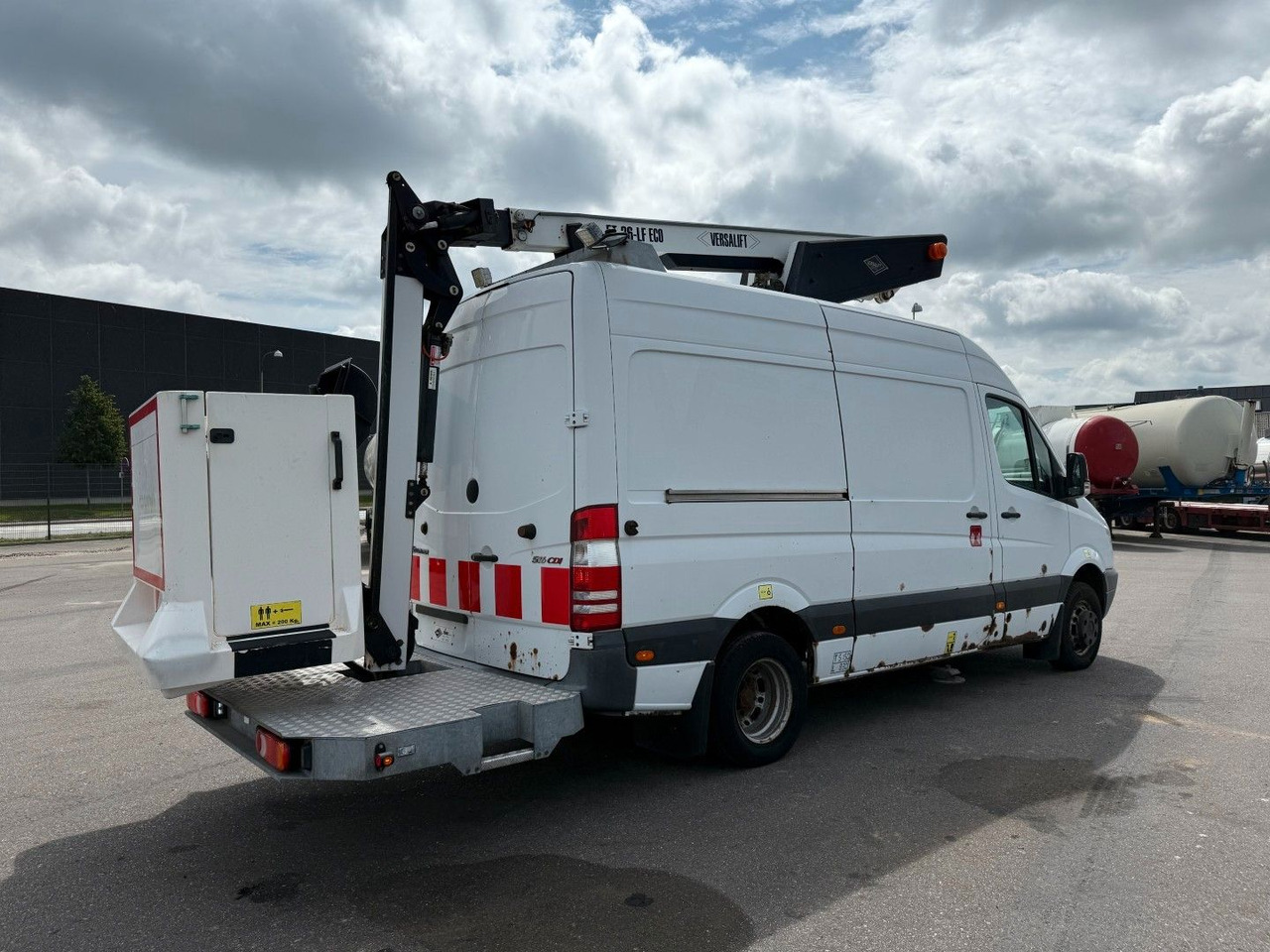 Mercedes-Benz Sprinter 516 516 CDI Versalift ET-36-LF ECO 13.7 - Emelőkosaras teherautó: 3 kép. Mercedes-Benz Sprinter 516 516 CDI Versalift ET-36-LF ECO 13.7 - Emelőkosaras teherautó: 3 kép.