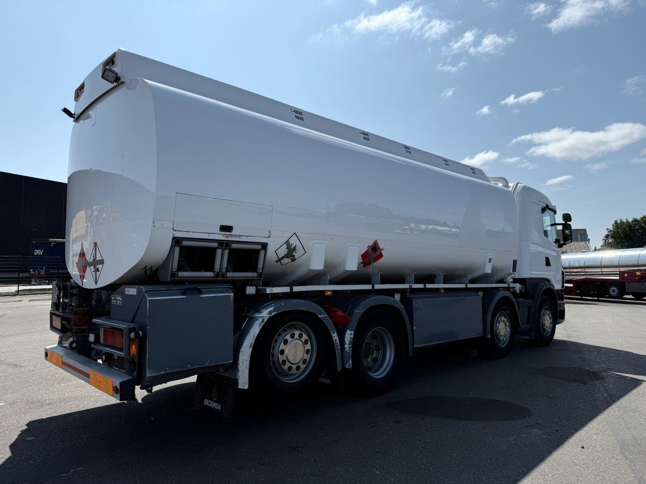 Scania G480 8x2*6 24.000 L / 5 compartments / ADR Tank - Tartályos teherautó: 3 kép. Scania G480 8x2*6 24.000 L / 5 compartments / ADR Tank - Tartályos teherautó: 3 kép.