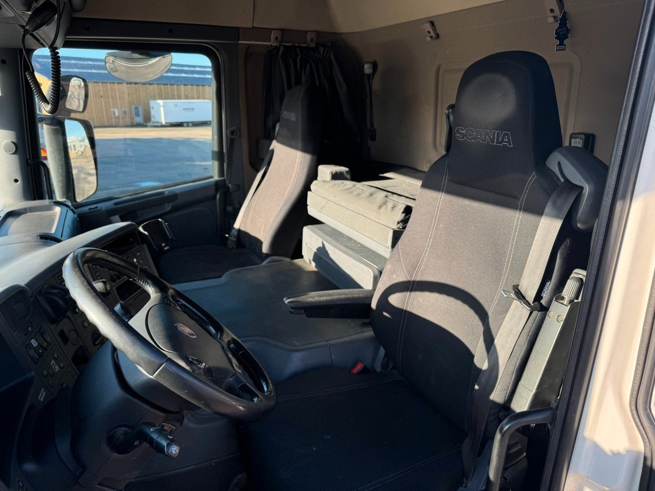 Scania P410 6x4 Liebherr THP 140 H 24 M4XH Concretepump - Betonpumpa: 5 kép. Scania P410 6x4 Liebherr THP 140 H 24 M4XH Concretepump - Betonpumpa: 5 kép.