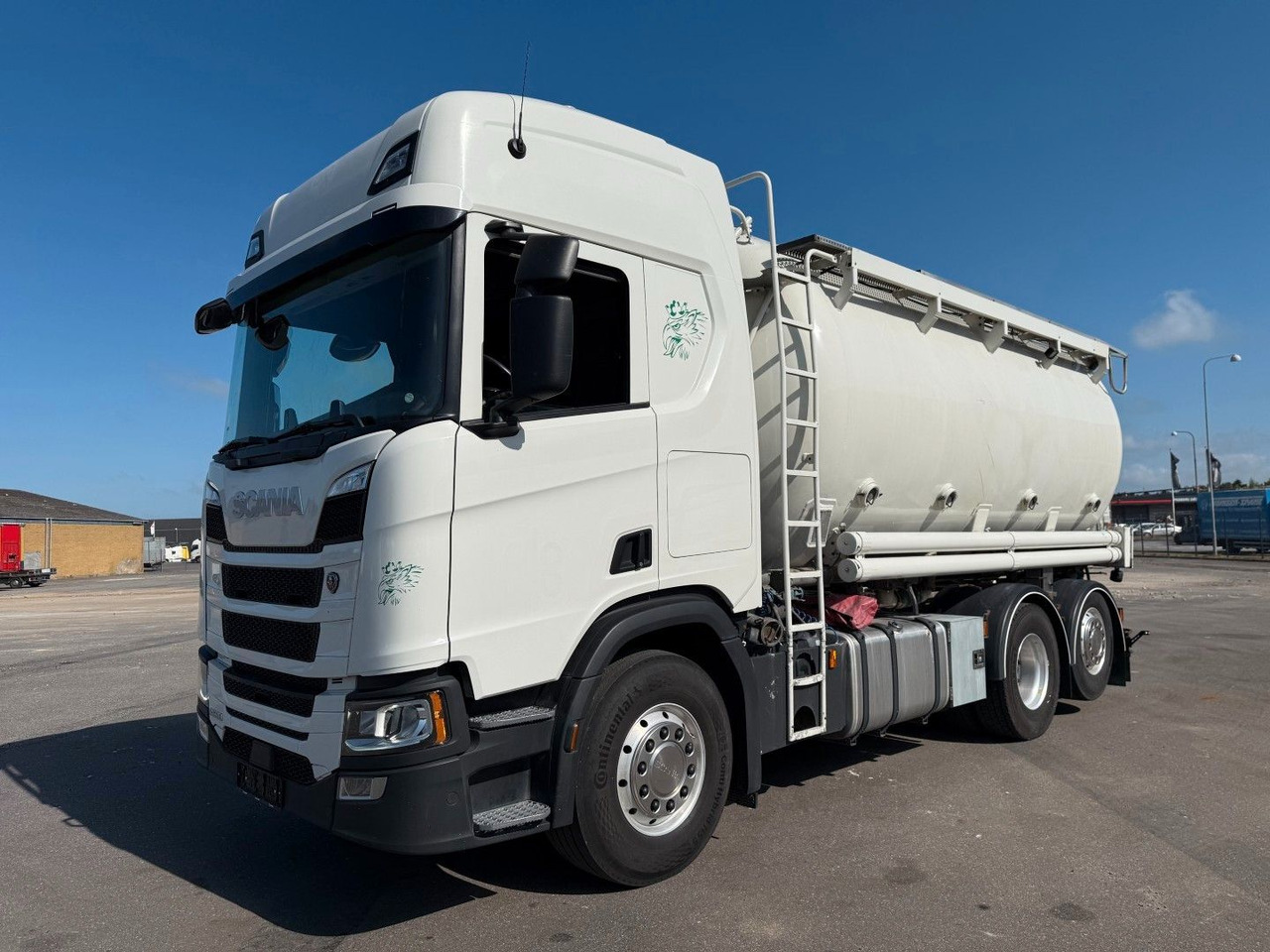 Scania R500 NGS 6x2 CR20H 25 m3 Silo Euro 6 - Tartályos teherautó: 1 kép. Scania R500 NGS 6x2 CR20H 25 m3 Silo Euro 6 - Tartályos teherautó: 1 kép.