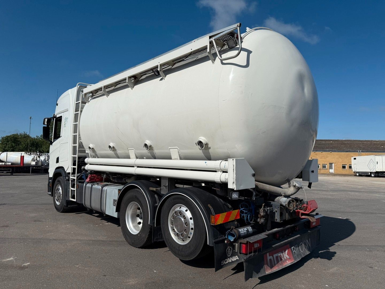 Scania R500 NGS 6x2 CR20H 25 m3 Silo Euro 6 - Tartályos teherautó: 4 kép. Scania R500 NGS 6x2 CR20H 25 m3 Silo Euro 6 - Tartályos teherautó: 4 kép.