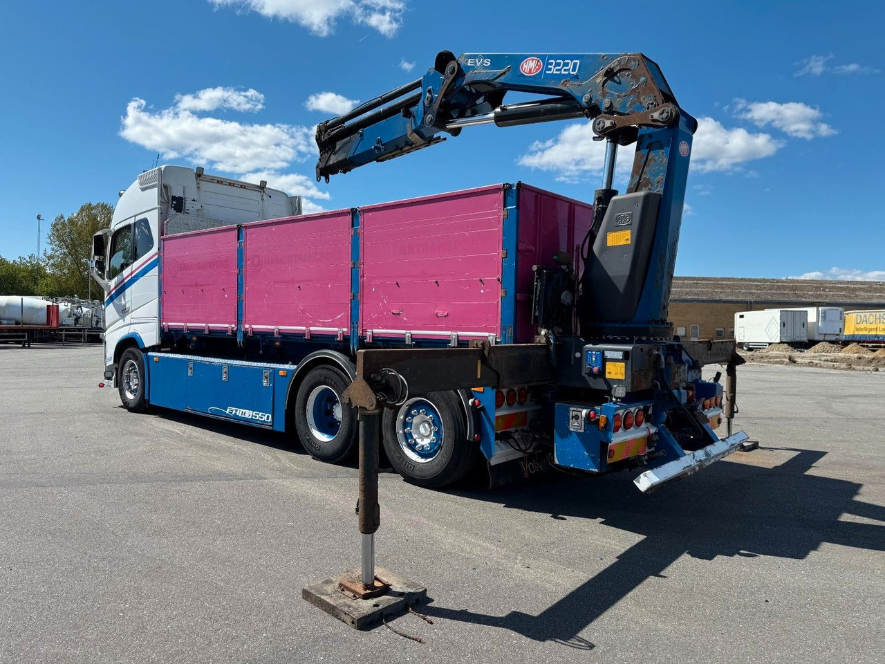 Volvo FH 16.550 6x2*4 / Crane HMF 3220K4 Euro 6 - Darus autó: 5 kép. Volvo FH 16.550 6x2*4 / Crane HMF 3220K4 Euro 6 - Darus autó: 5 kép.