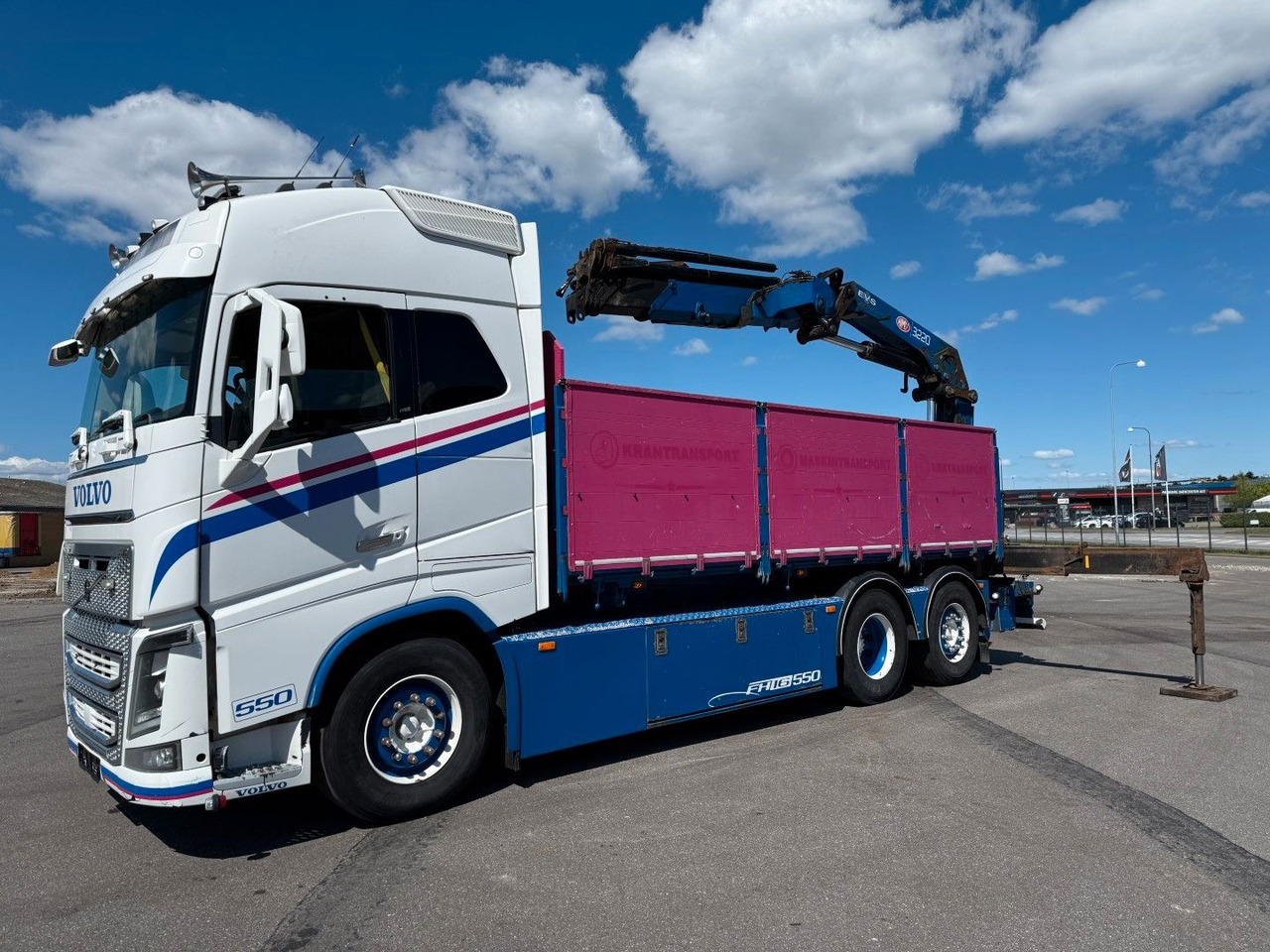 Volvo FH 16.550 6x2*4 / Crane HMF 3220K4 Euro 6 - Darus autó: 2 kép. Volvo FH 16.550 6x2*4 / Crane HMF 3220K4 Euro 6 - Darus autó: 2 kép.