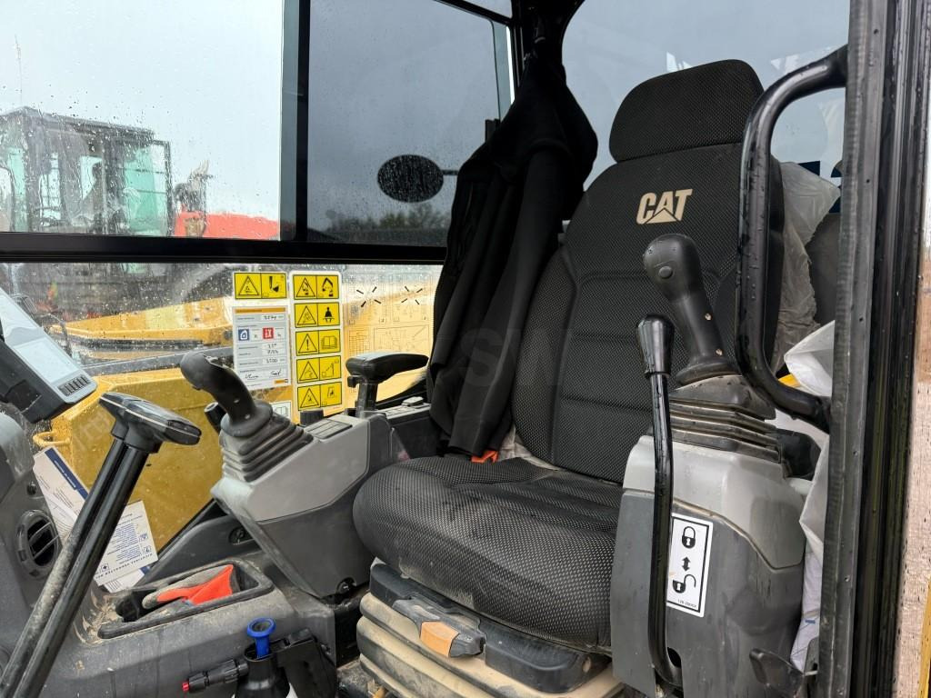 Caterpillar 308CR (07A) - Minikotró: 5 kép. Caterpillar 308CR (07A) - Minikotró: 5 kép.