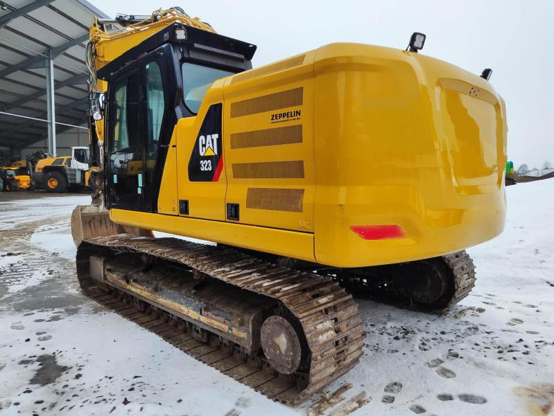 Caterpillar 323 (07B) - Lánctalpas kotró: 1 kép. Caterpillar 323 (07B) - Lánctalpas kotró: 1 kép.