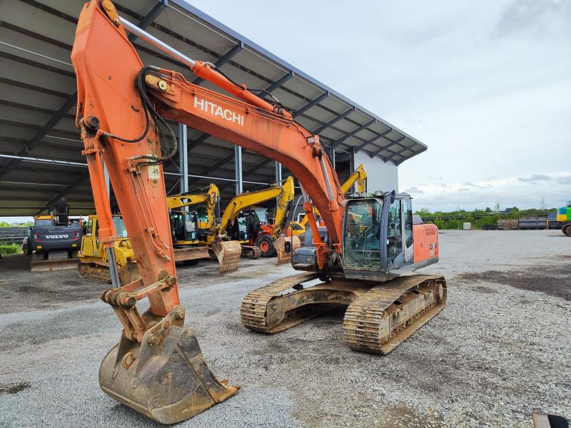 Hitachi ZX280LC-3H - Lánctalpas kotró: 2 kép. Hitachi ZX280LC-3H - Lánctalpas kotró: 2 kép.