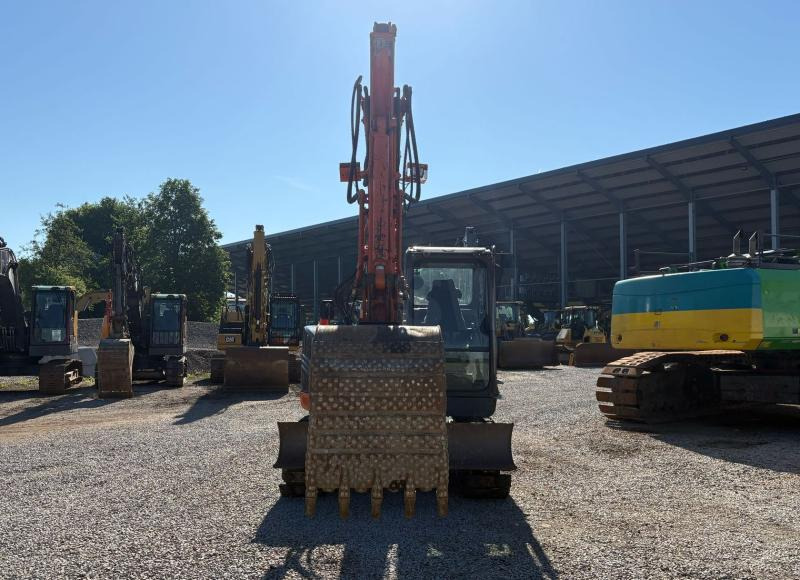 Hitachi ZX85US-3 - Minikotró: 4 kép. Hitachi ZX85US-3 - Minikotró: 4 kép.