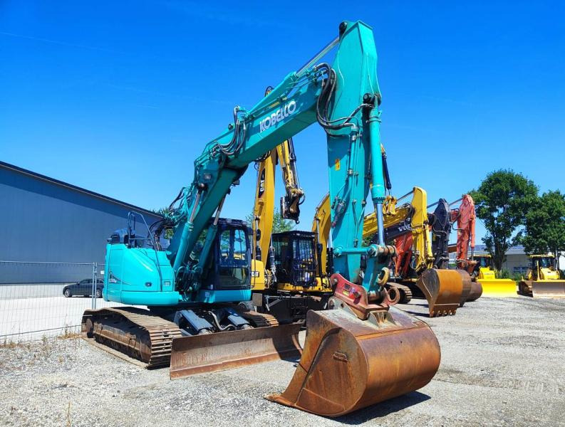 Kobelco SK270SRNLC-5 - Lánctalpas kotró: 3 kép. Kobelco SK270SRNLC-5 - Lánctalpas kotró: 3 kép.