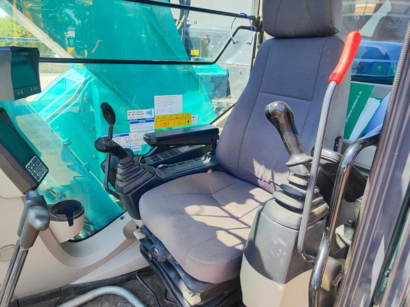 Kobelco SK270SRNLC-5 - Lánctalpas kotró: 5 kép. Kobelco SK270SRNLC-5 - Lánctalpas kotró: 5 kép.